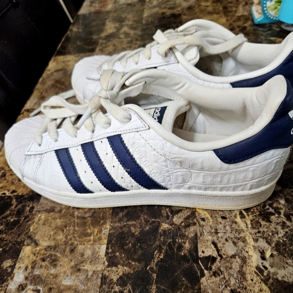 Women's Adidas Tennis Shoes Sz 6.5